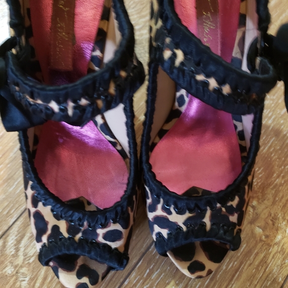 Betsey Johnson satin leopard  sz 7 - Picture 7 of 11